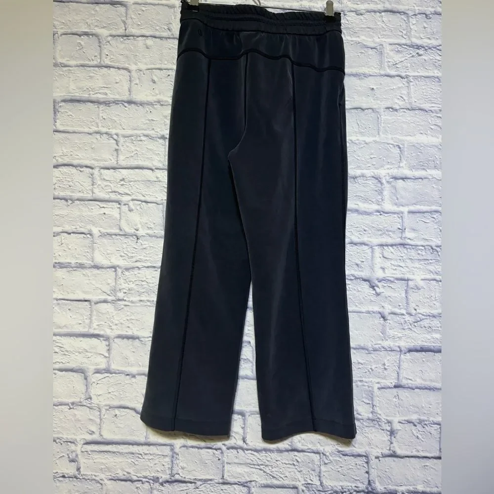 Lululemon Softstreme High-Rise Straight Leg Crop Black size 4